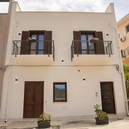 La Chiostrina 2 * Castellammare del Golfo